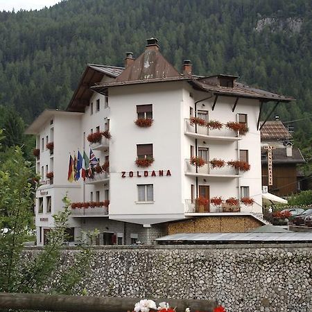 Hotel Zoldana Forno di Zoldo Kültér fotó