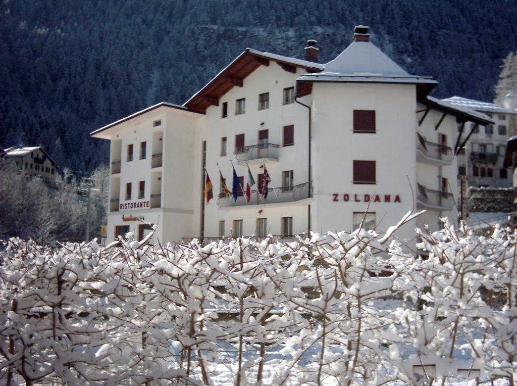 Hotel Zoldana Forno di Zoldo Kültér fotó